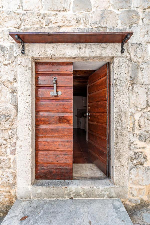 Charming Bohemian House In Perast Vila Exterior foto