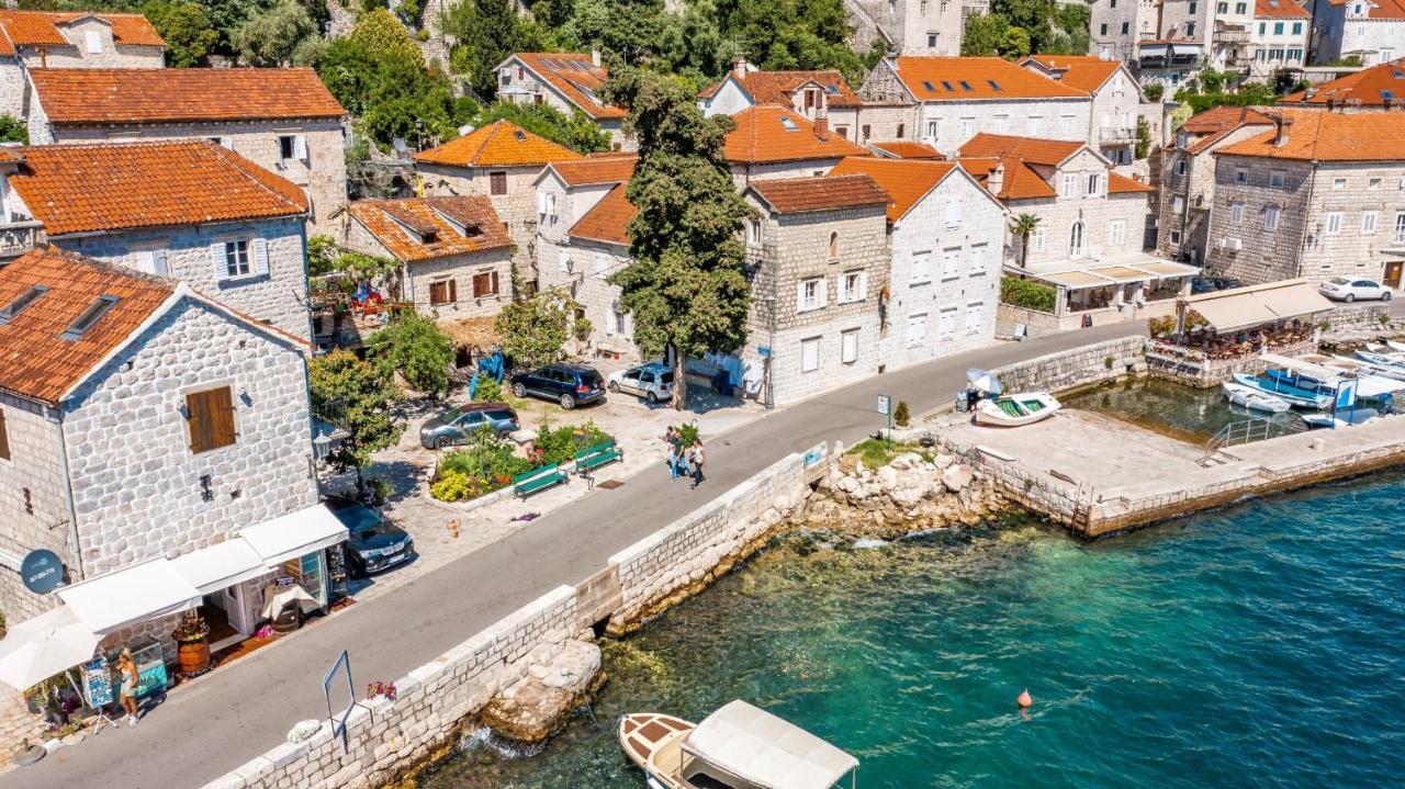 Charming Bohemian House In Perast Vila Exterior foto